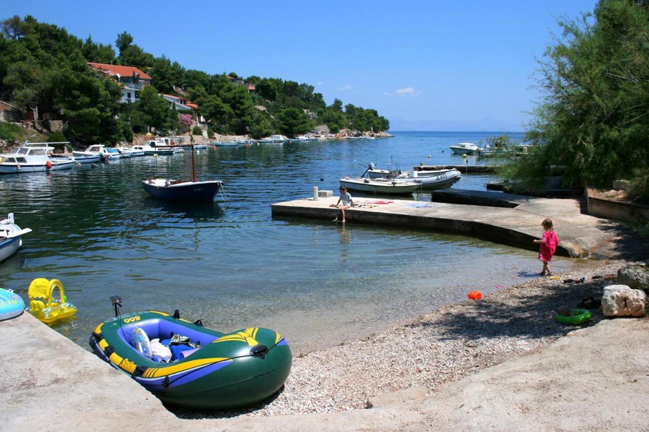 Apartments By The Sea Basina, Hvar - 116 Vrboska Bagian luar foto