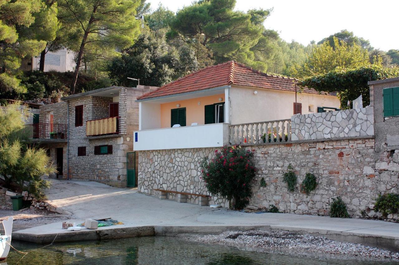 Apartments By The Sea Basina, Hvar - 116 Vrboska Bagian luar foto